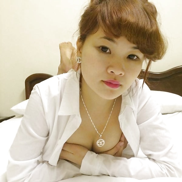 Demi Uang Aku Rela Tidur Dengan Tua Bangka