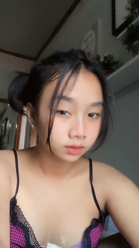 Dinda Sang Penghibur Birahi