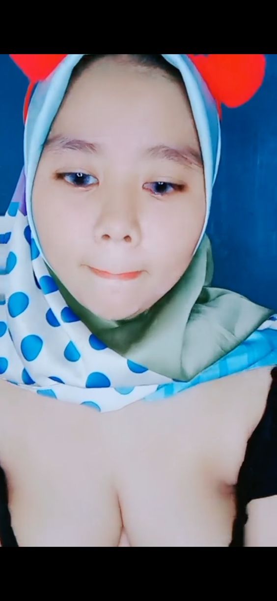 Felly Gadis Liar Yang Penuh Nafsu