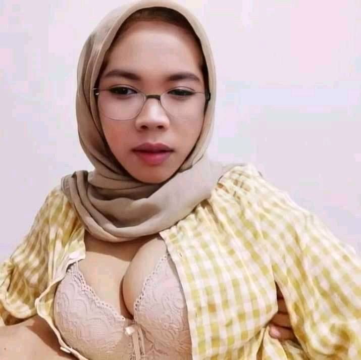 Guru Berjilbab Maniak Sex