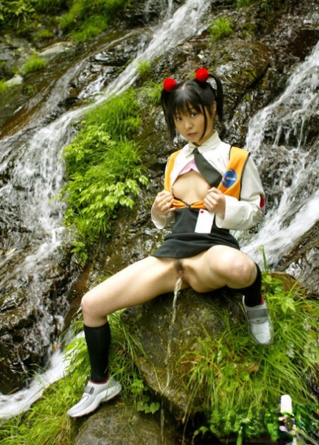 Mahasiswa dan Mahasiswi di Perkemahan