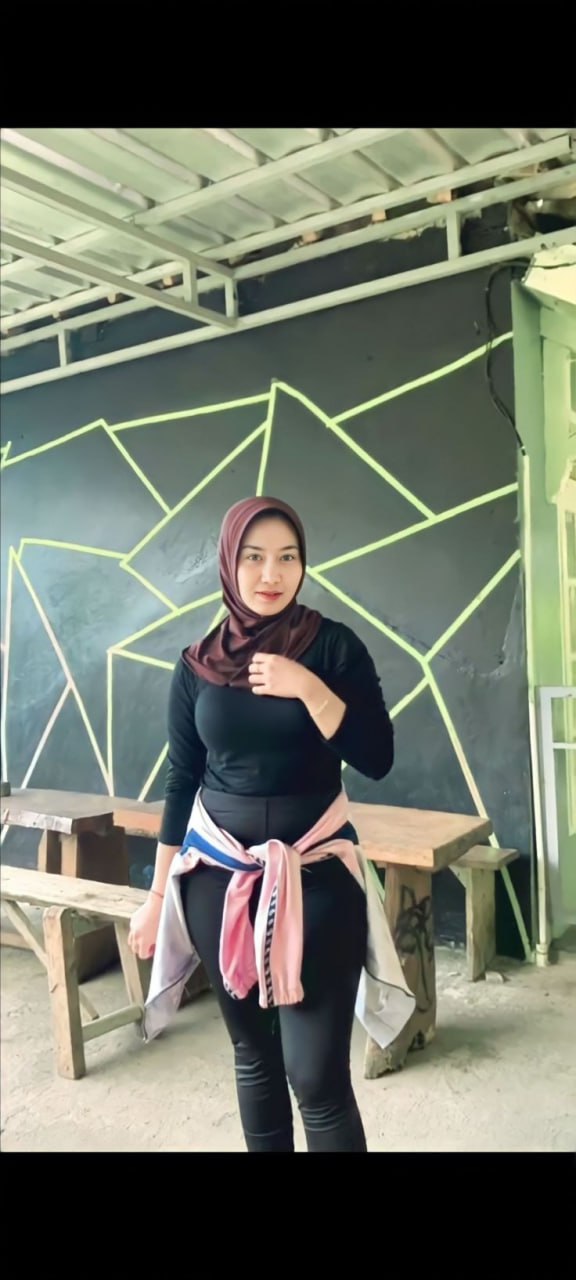 Ngentot Dengan Mahasiswi Di Toilet