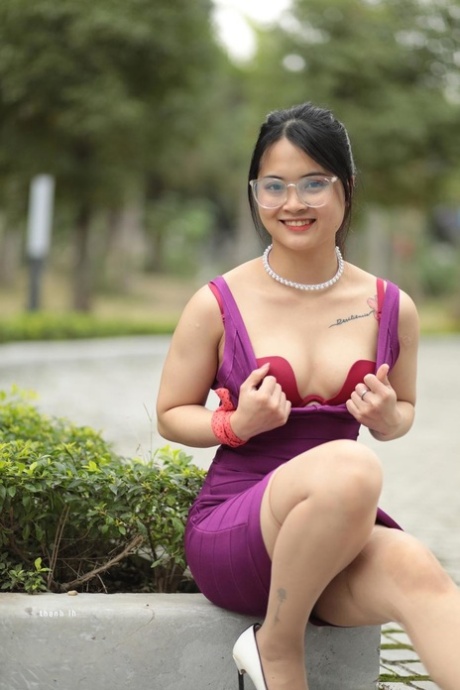 Suami Bermain istri Membayar